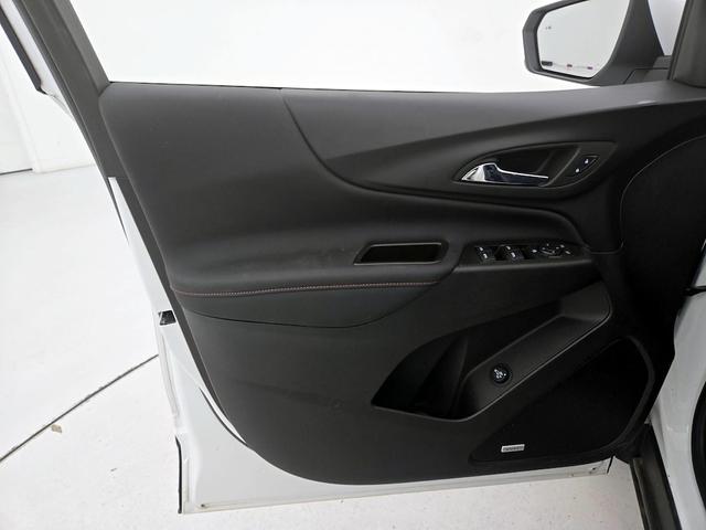 Photo of 2024 White Chevrolet Equinox