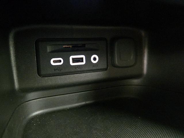 Photo of 2024 White Chevrolet Equinox