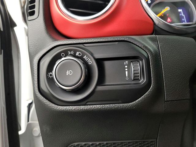 Photo of 2023 White Jeep Wrangler