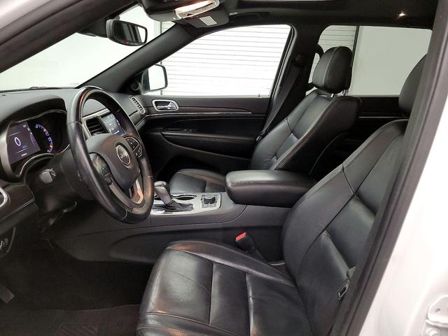 Photo of 2018 White Jeep Grand Cherokee