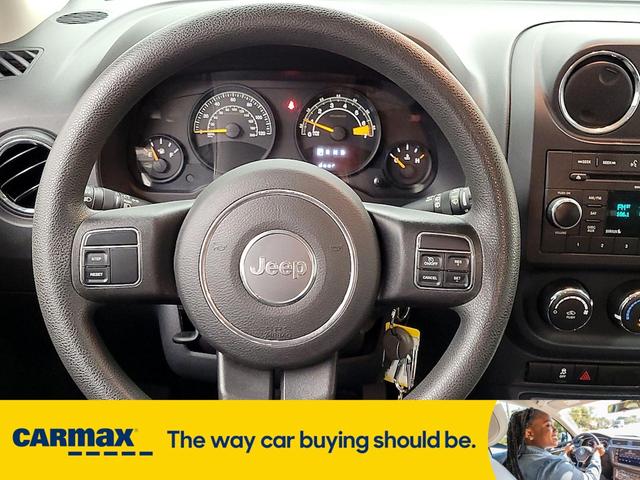 Photo of 2016 Gray Jeep Patriot