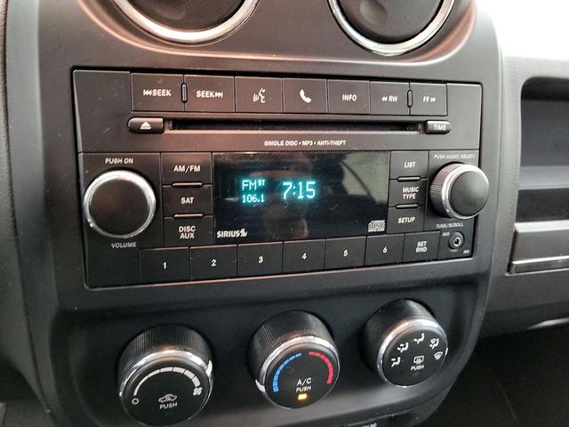 Photo of 2016 Gray Jeep Patriot
