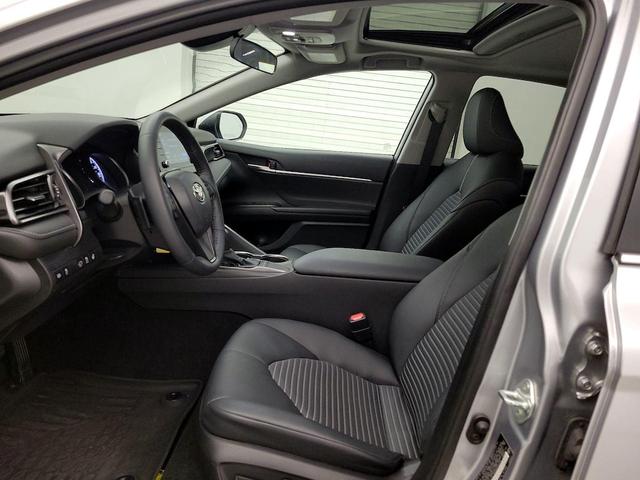 Photo of 2022 Silver Toyota Camry