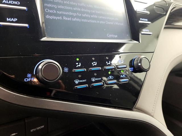 Photo of 2019 Gray Toyota Camry