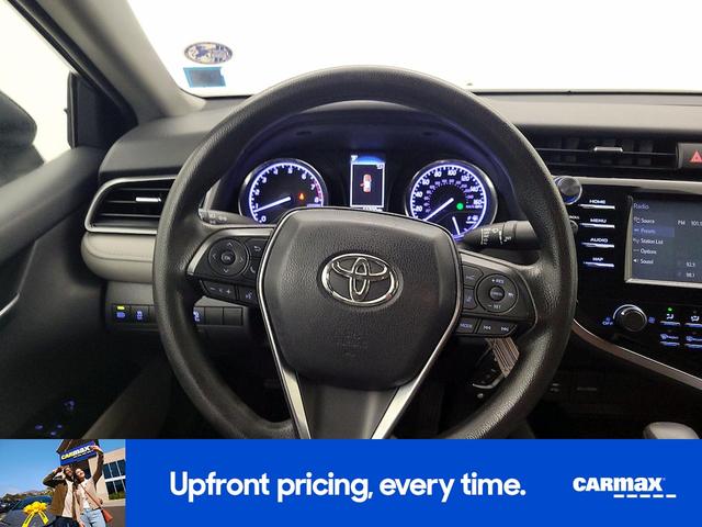 Photo of 2019 Gray Toyota Camry