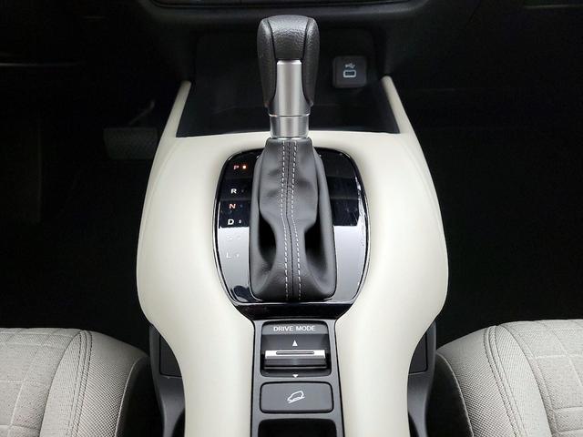 Photo of 2025 Silver Honda HR-V