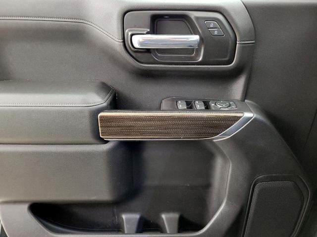 Photo of 2019 Black Chevrolet Silverado 1500