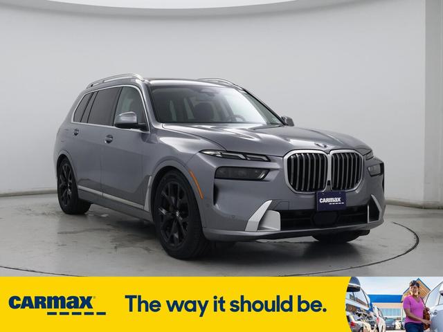 2023 BMW X7