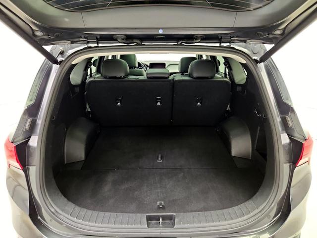 Photo of 2023 Black Hyundai SANTA FE
