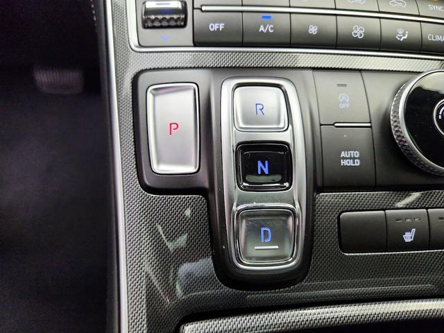 Photo of 2023 Black Hyundai SANTA FE