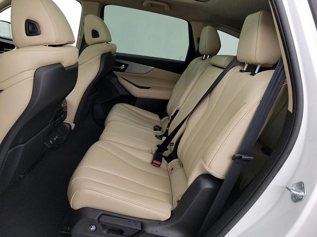 Photo of 2023 White Acura MDX