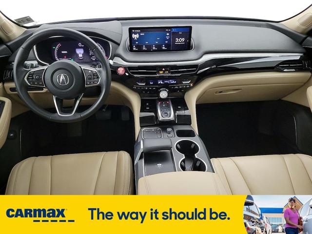 Photo of 2023 White Acura MDX