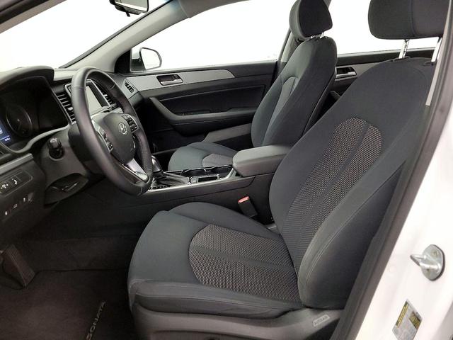 Photo of 2019 White Hyundai SONATA