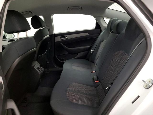 Photo of 2019 White Hyundai SONATA