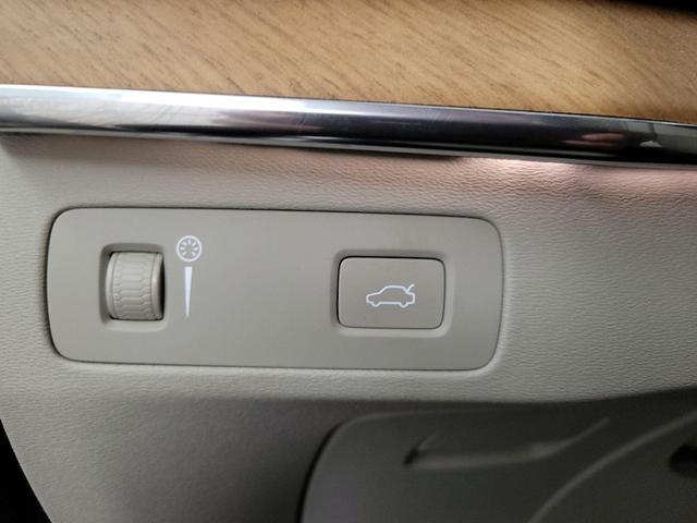 Photo of 2020 Gray Volvo XC90