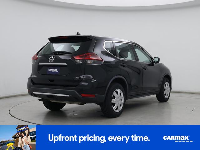Photo of 2020 Black Nissan Rogue