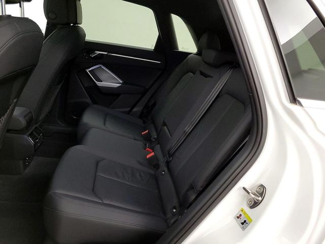 Photo of 2019 White Audi Q3