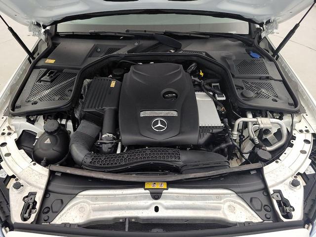 Photo of 2016 White Mercedes-Benz C-Class