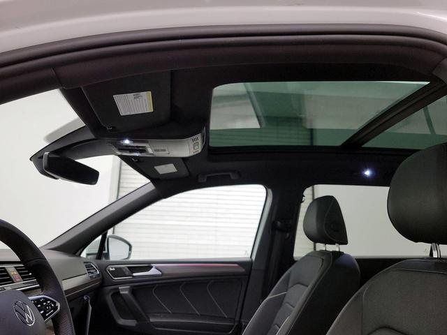 Photo of 2022 White Volkswagen Tiguan