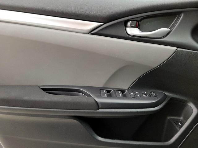 Photo of 2018 Gray Honda Civic