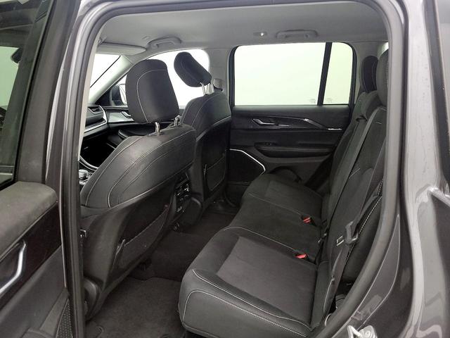 Photo of 2022 Gray Jeep Grand Cherokee