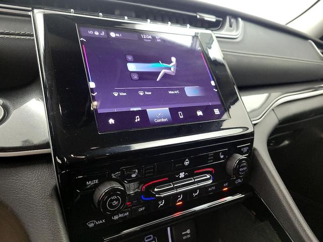 Photo of 2022 Gray Jeep Grand Cherokee