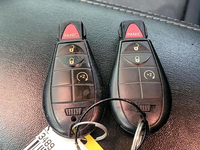 Photo of 2018 Gray Jeep Cherokee