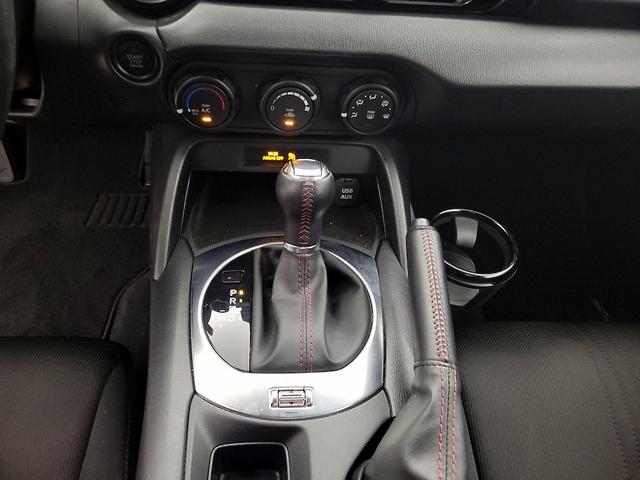 Photo of 2016 White Mazda MX-5 Miata
