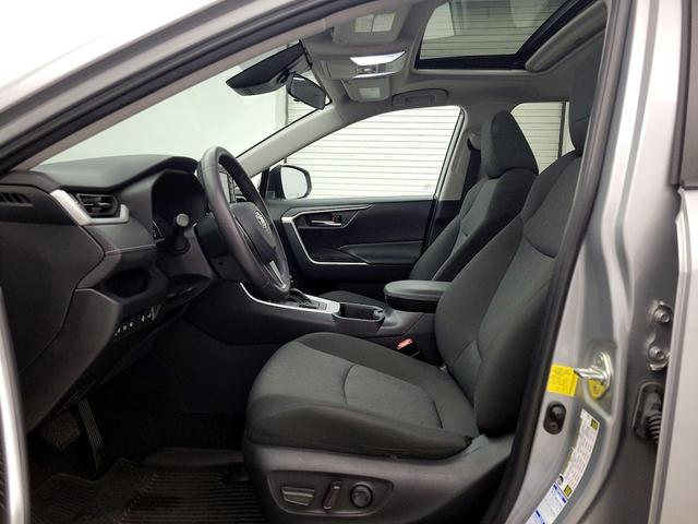 Photo of 2022 Silver Toyota RAV4