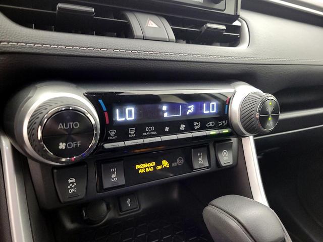 Photo of 2022 Silver Toyota RAV4