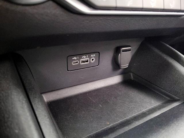 Photo of 2020 Black Nissan Altima