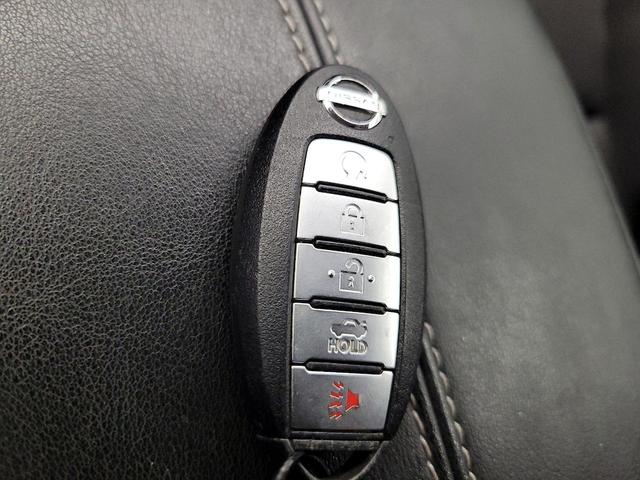 Photo of 2020 Black Nissan Altima