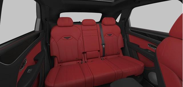 Photo of 2025 Glacier White Bentley Bentayga