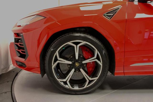 Photo of 2021 Red Lamborghini Urus