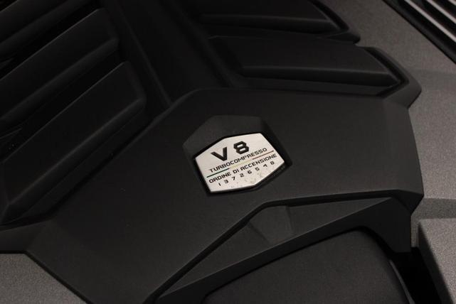 Photo of 2021 Red Lamborghini Urus
