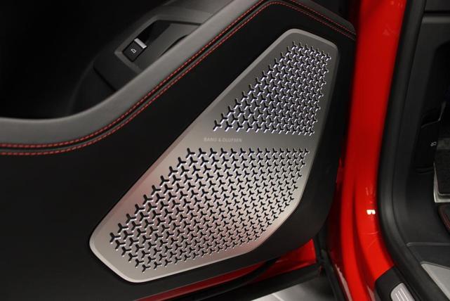 Photo of 2021 Red Lamborghini Urus