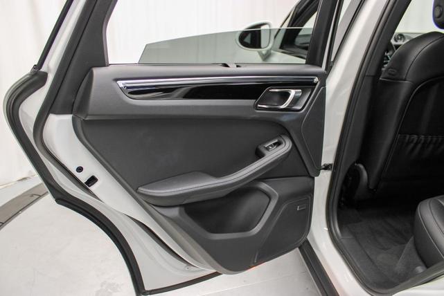 Photo of 2025 White Porsche Macan