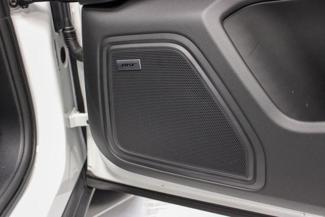 Photo of 2025 White Porsche Macan
