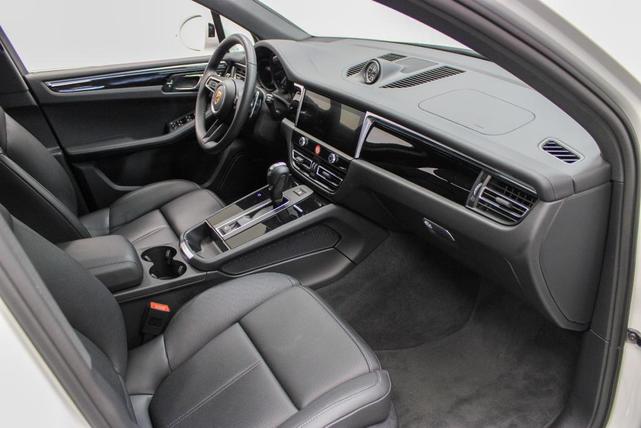 Photo of 2025 White Porsche Macan