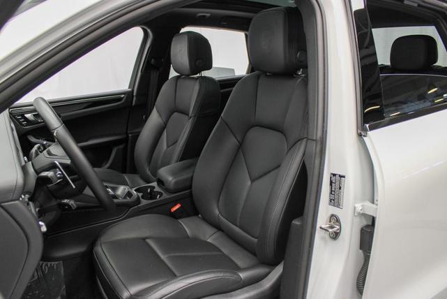 Photo of 2025 White Porsche Macan