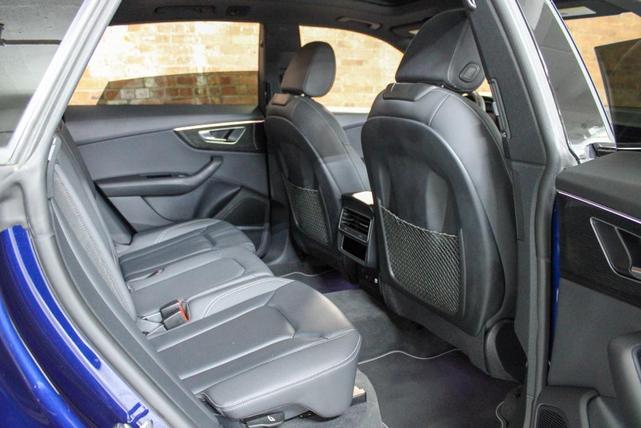 Photo of 2021 Navarra Blue Metallic Audi Q8