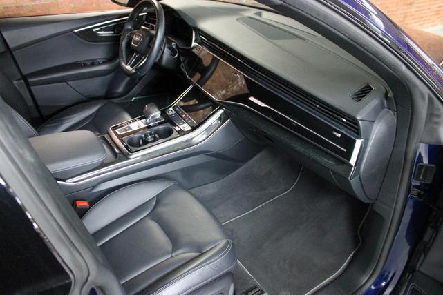 Photo of 2021 Navarra Blue Metallic Audi Q8
