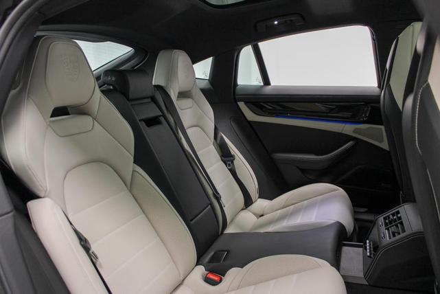 Photo of 2025 Jet Black Metallic Porsche Panamera
