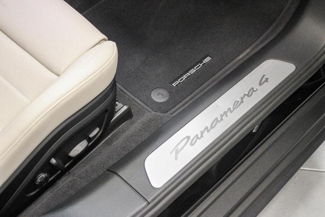 Photo of 2025 Jet Black Metallic Porsche Panamera