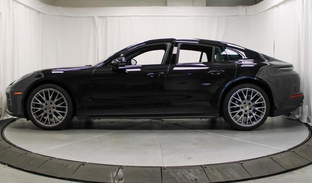 Photo of 2025 Jet Black Metallic Porsche Panamera