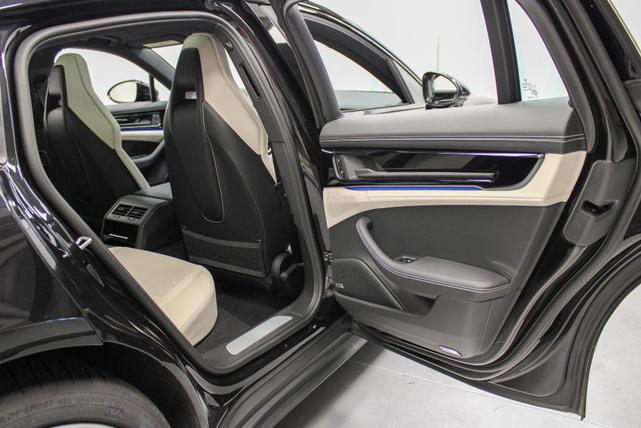 Photo of 2025 Jet Black Metallic Porsche Panamera