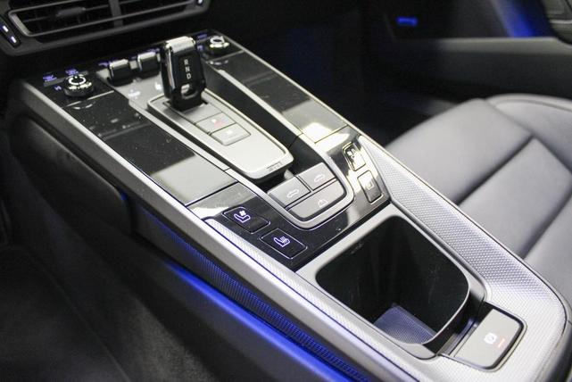 Photo of 2023 White Porsche 911