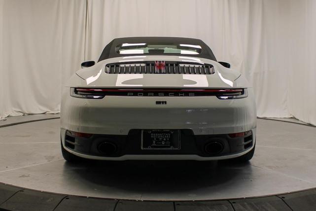 Photo of 2023 White Porsche 911