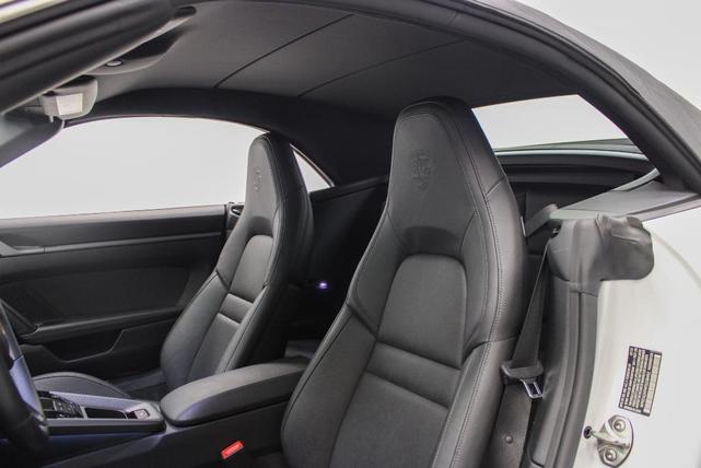 Photo of 2023 White Porsche 911