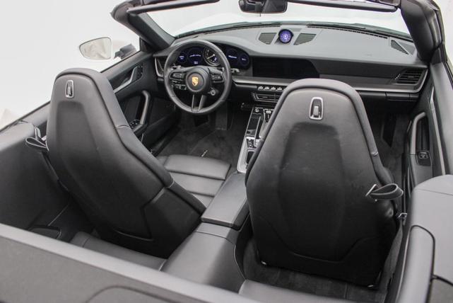 Photo of 2023 White Porsche 911